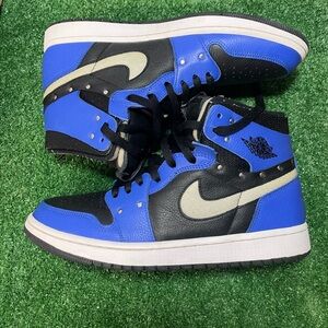 2020 Wmns Air Jordan 1 Zoom Comfort SE 'Sisterhood'
 Men 9.5 clean.  Women 10.5